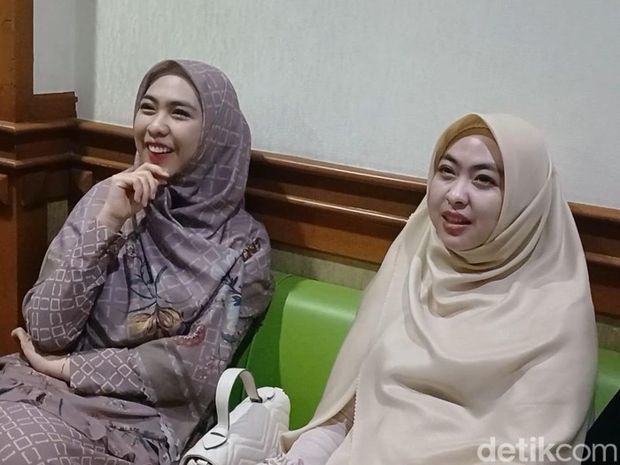 oki setiana dewi