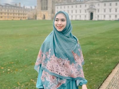 Potret Rumah Oki Setiana Dewi Nuansa Putih, Punya Ruang Khusus untuk Santri