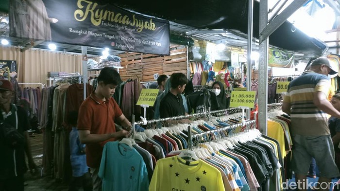 Pasar Ramadan di Surabaya
