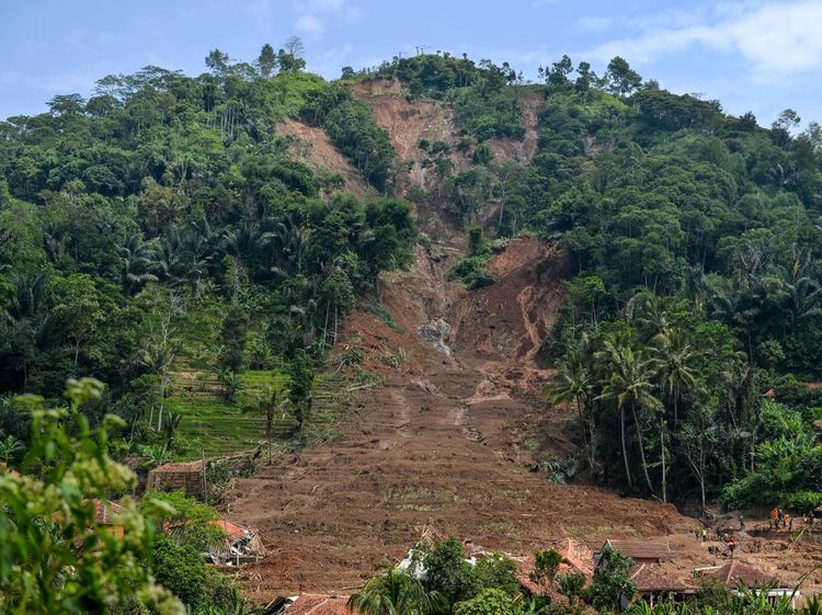 Penampakan Longsor di Cipongkor Bandung Barat, 10 Orang Hilang
