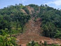 Penampakan Longsor di Cipongkor Bandung Barat, 10 Orang Hilang
