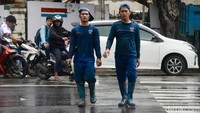 Sebelumnya, banjir terjadi di pertigaan Jalan Raya Bogor dengan Jalan H Bokir di kawasan Hek Kramat Jati, Jakarta Timur. 