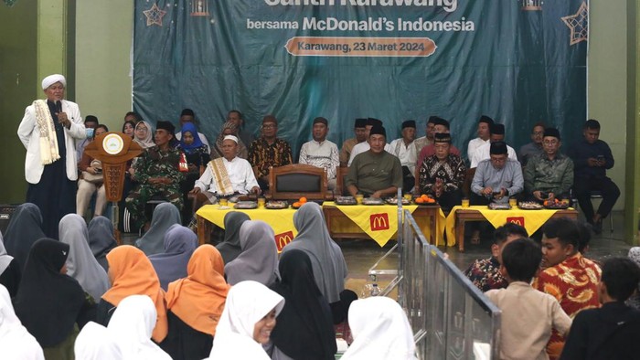 McDonald’s Indonesia menghadirkan Festival Ramadan Santri di Karawang. Kegiatannya meliputi berbagai aktivitas yang dirancang khusus.