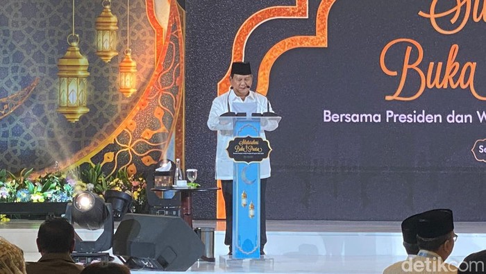 Prabowo di program bukber TKN Prabowo-Gibrann di Ritz-Carlton, Kuning, Jakarta Selatan, Senin (25/3/2024). Prabowo di program bukber TKN Prabowo-Gibrann di Ritz-Carlton, Kuning, Jakarta Selatan, Senin (25/3/2024).