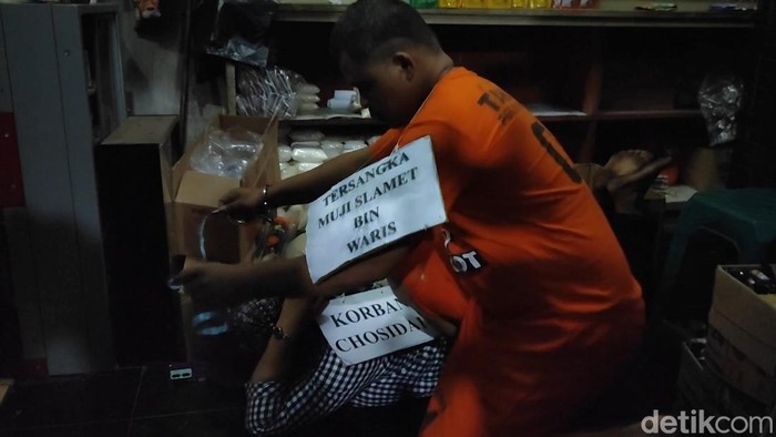 Rekonstruksi pembunuhan ibu dan anak di Pasuruan