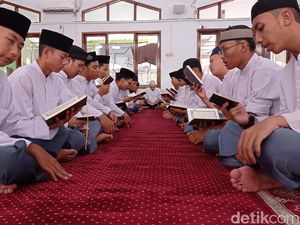 Khatam Baca Al Quran Jadi Tiket Mudik Santri Ihya As Sunnah Tasikmalaya
