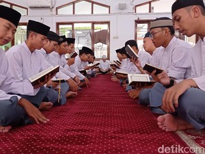 Khatam Baca Al Quran Jadi Tiket Mudik Santri Ihya As Sunnah Tasikmalaya