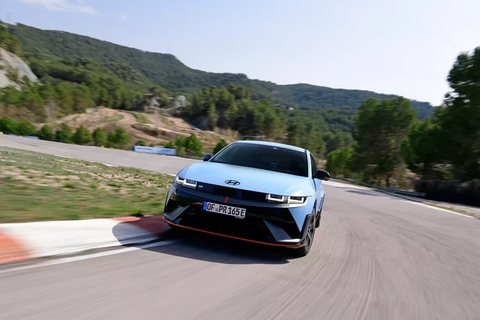 Test Drive Hyundai Ioniq 5 N di Sirkuit Parcmotor Castelloli Barcelona