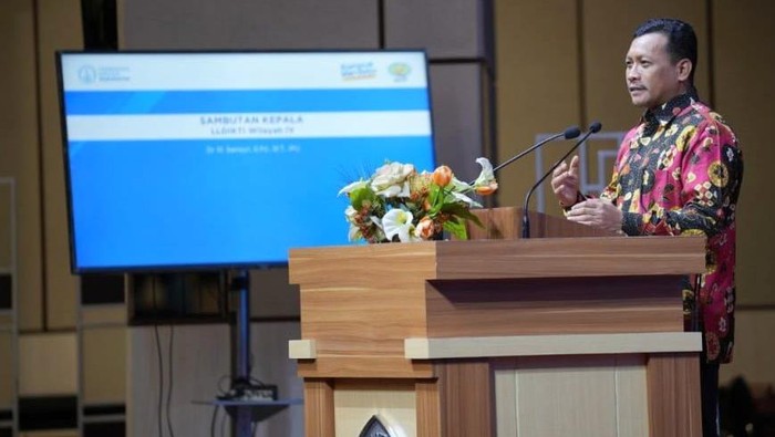 Top! Universitas Maranatha Raih Akreditasi Unggul Badan Akreditasi Nasional Perguruan Tinggi (BAN-PT) menetapkan Universitas Kristen Maranatha terakreditasi Unggul. Keputusan ini ditetapkan melalui surat keputusan No. 330/SK/BAN-PT/Ak/PT/III/2024, tertanggal 20 Maret 2024.