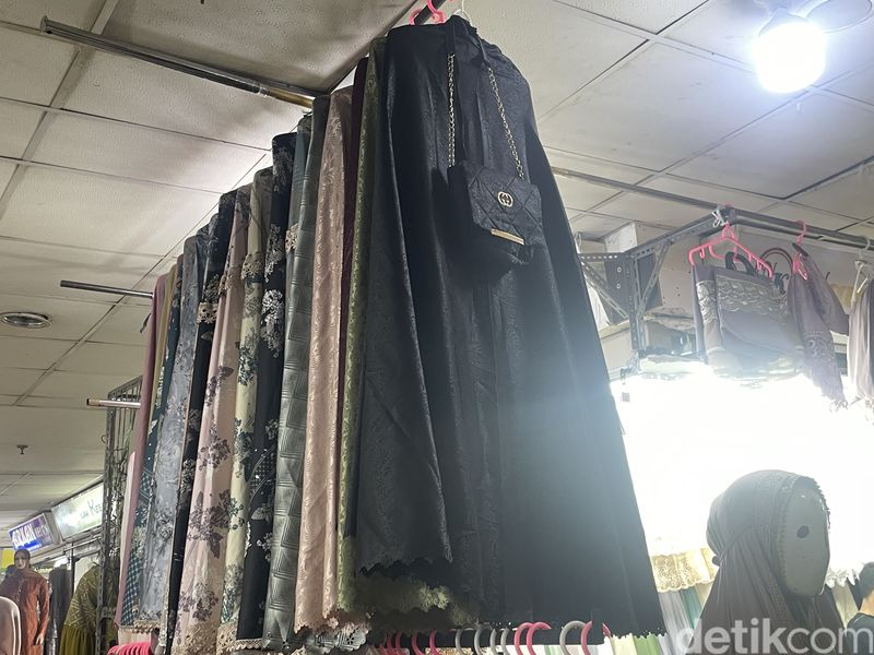 Tren Mukena Tanah Abang 2024