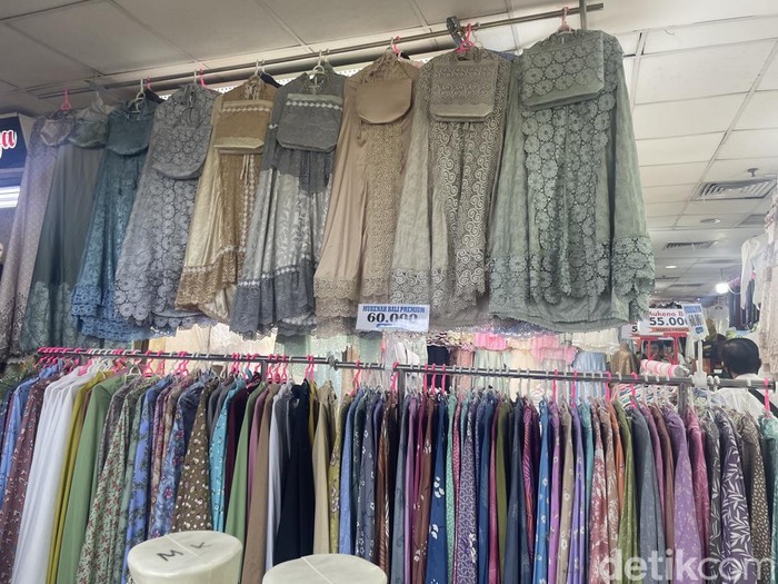 Tren Mukena Tanah Abang 2024