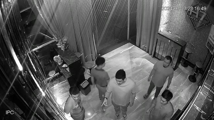 Wali Kota Medan Bobby Nasution saat sidak Heaven Seven