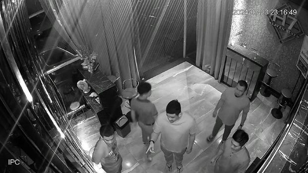Wali Kota Medan Bobby Nasution saat sidak Heaven Seven