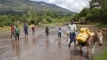 Warga Kenya Bangun Bendungan Pasir untuk Selamat dari Kekeringan