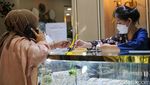 Warga Mulai Berburu Emas untuk Lebaran