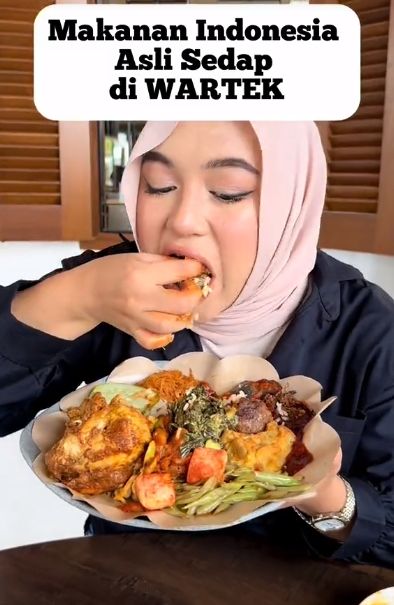 Warung Nasi Asal Indonesia Ramai Diantre Pelanggan di Malaysia
