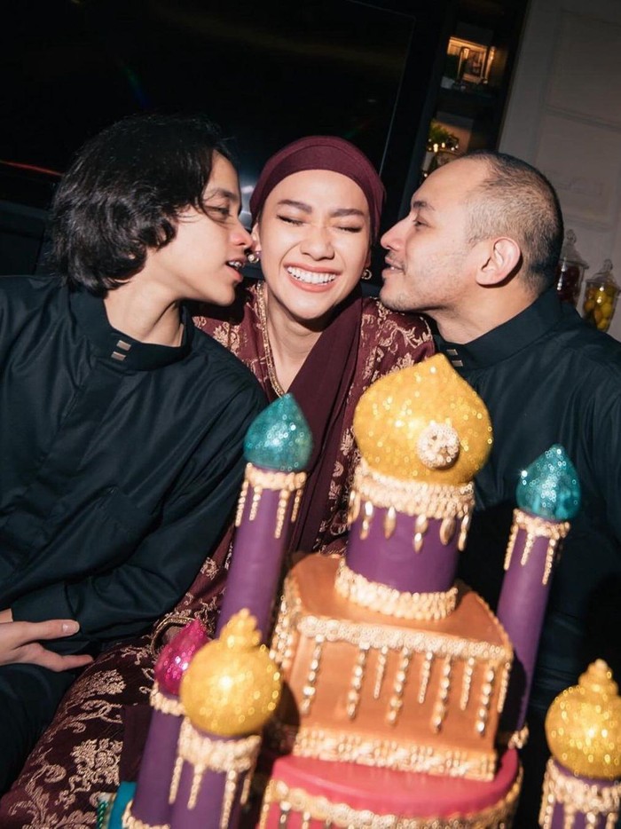 BCL Rayakan ultah.