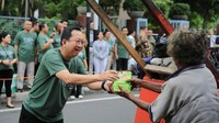 Inisiatif ini sejalan dengan target pemerintah yang ingin mengurangi sampah atau limbah plastik sebesar 70% hingga tahun 2025. APP Group berkomitmen penuh untuk mendukung upaya ini melalui inovasi dan solusi yang ramah lingkungan. Kegiatan berbagi takjil ini diharapkan dapat menjadi contoh bahwa kegiatan sosial dan kepedulian terhadap lingkungan dapat berjalan seiring, menunjukkan bahwa setiap tindakan kecil dapat memberikan dampak positif yang besar bagi masyarakat dan bumi.