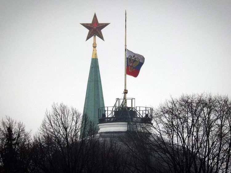 Berkabung, Rusia Kibarkan Bendera Setengah Tiang
