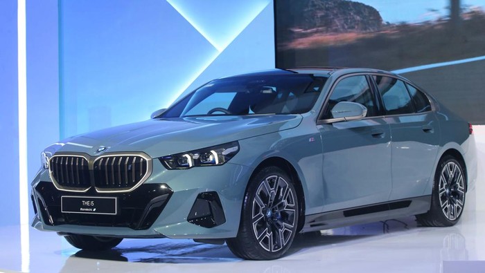 Sedan listrik BMW i5
