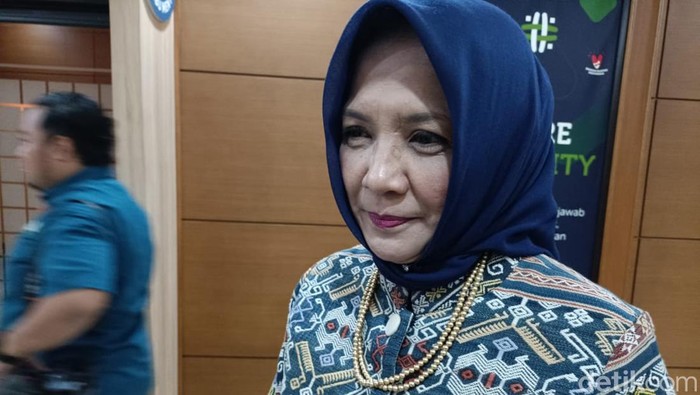 Deputi Bidang Kewirausahaan KemenKop UKM Siti Azizah