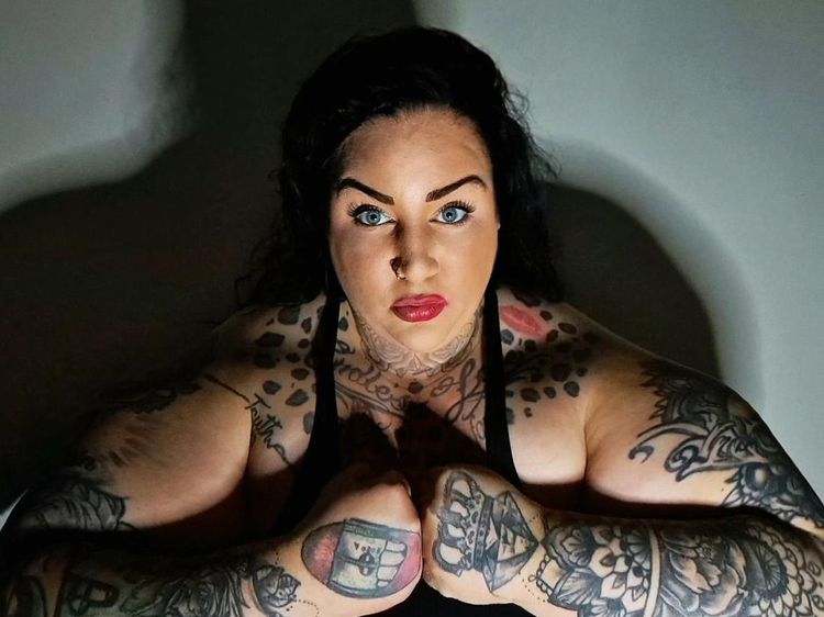 Potret Wanita She-Hulk, Lengannya Lebih Besar dari Arnold Schwarzenegger