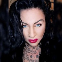 Kini wanita 34 tahun tersebut telah sukses membentuk badan dengan lengan yang disebut lebih besar dari Arnold Schwarzenegger yakni berukuran 24 inci atau sekitar 60 cm.  Foto: Instagram Jackie She Hulk