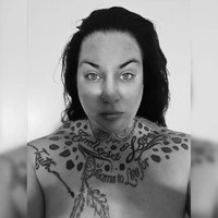 Wanita asal Belanda itu pun menjelaskan olahraga yang dilakukannya. Ia biasa melakukan rutinitas yang umum dilakukan binaraga pria, yakni 100 push, 250 st up, dua jam latihan kekuatan, termasuk angkat beban 150 kg. Foto: Instagram Jackie She Hulk