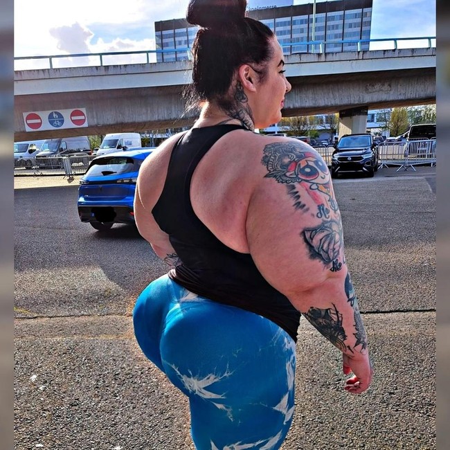 Meski banyak yang mengkritik, Jackie mengaku cukup banyak pria yang menunjukkan kekaguman bahkan berniat untuk menikahinya. Foto: Instagram Jackie She Hulk