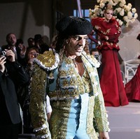 Kiprah Desainer Kontroversial John Galliano Jadi Tema Pameran MET Gala 2027