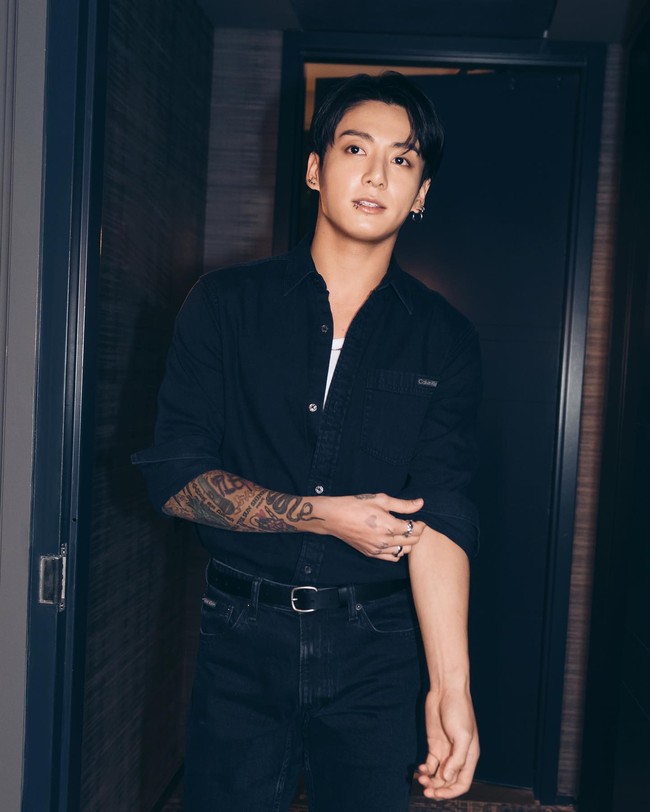 Personel termuda grup KPop BTS, Jungkook menjalani tugas negara sebagai tentara Angkatan Darat. Dia akan pulang sehari setelah V dan RM, pada 11 Juni 2025. Foto: Instagram @bts.bighitofficial