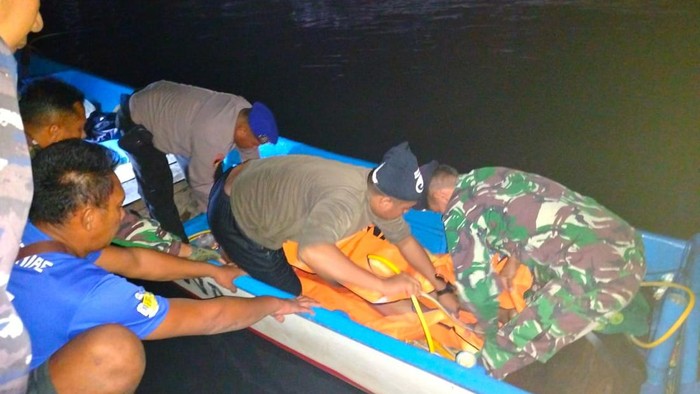 Kapal nelayan pecah tewaskan satu nelayan dan satu lainnya hilang