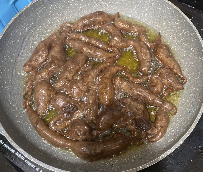 Kreasi Masakan Gagal Total Ini Bikin Ngakak Sekaligus Kasihan Lihatnya