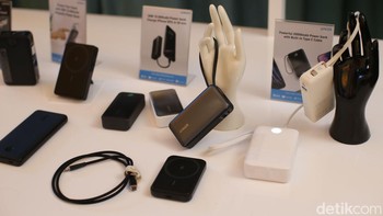 Anker Prime Series adalah pionir dalam menghadirkan pengalaman mobile charging terkini yang selaras dengan passion, kinerja, mobilitas, dan lifestyle masyarakat generasi digital. Dirancang memiliki keunggulan power, kecepatan, dan portabilitas yang tak tertandingi yang aman dan compatible digunakan dengan beragam brand laptop, tablet, smartphone hingga smartwatch. 