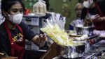 Meraup Cuan dari Kue Lebaran