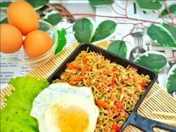 Resep Mie Tek-Tek ala Rumahan yang Gurih Mantap