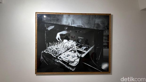 Pameran Fotografi Menangkap Gelagat Karya John Navid di Rubanah Underground, Wisma Geha, Jakarta Pusat.