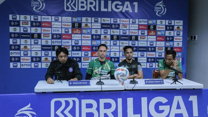 Pelatih Persebaya Paul Munster