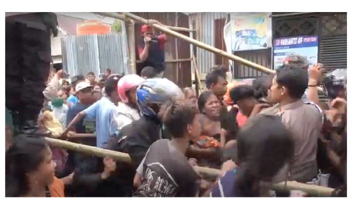 **Viral di Gresik: Pembagian Zakat Rp50 Ribu berujung Ricuh, Antrean Diduga Sebabnya**