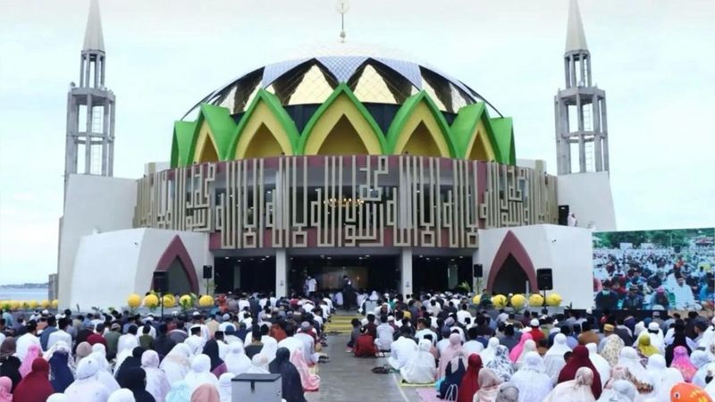 Penampakan Masjid Terapung BJ Habibie Parepare.