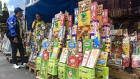 Parcel ini diijual dengan kisaran harga Rp 200 ribu hingga Rp 1,5 juta per buah.