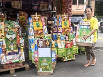 Pedagang di Cikini Jual Parsel Lebaran Rp 200 Ribu hingga Rp 1,5 Juta