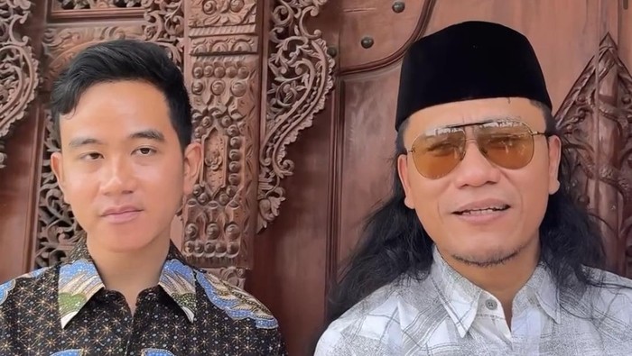 Tangkapan layar pertemuan Gibran dan Gus Miftah di Ponpes Ora Aji, Selasa (26/3/2024).