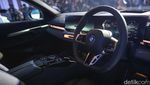 Sang Penggoda Itu Bernama BMW i5 Listrik
