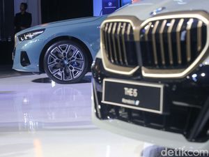 Orang Indonesia Masih Ada yang Beli Sedan?