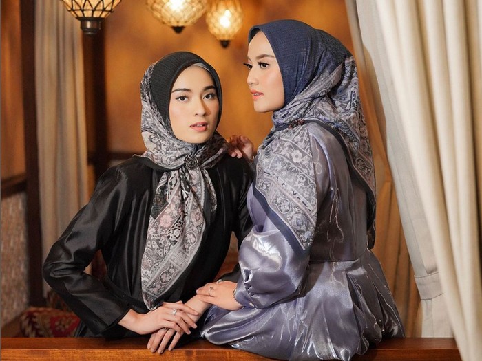 Tutorial hijab segiempat motif simpel cocok untuk buka puasa