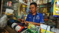 Transaksi dengan BRILink membuatnya sibuk untuk urusan transfer, mengisi token listrik, membayar BPJS, hingga pembayaran digital lainnya.  