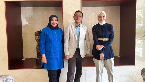 Zee Zee Shahab saat bertemu dengan pihak Danone Indonesia bahas ekosistem halal.