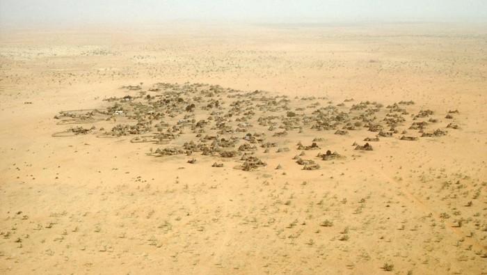 129374141 Rural Homesteads - Sudan, Kordofan Province, Village Homesteads, 30 Million People Live In The Sahel, The Area Is Vulnerable To Erosion And Drought, (Photo by Universal Images Group via Getty Images)