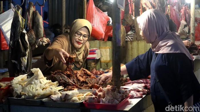 2 Minggu jelang Lebaran, harga daging sapi di Pasar Kosambi Rp 140-150 ribu per kilogram.
